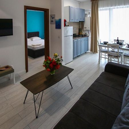 Fratelli Apartments Summerland Mamaia Esterno foto