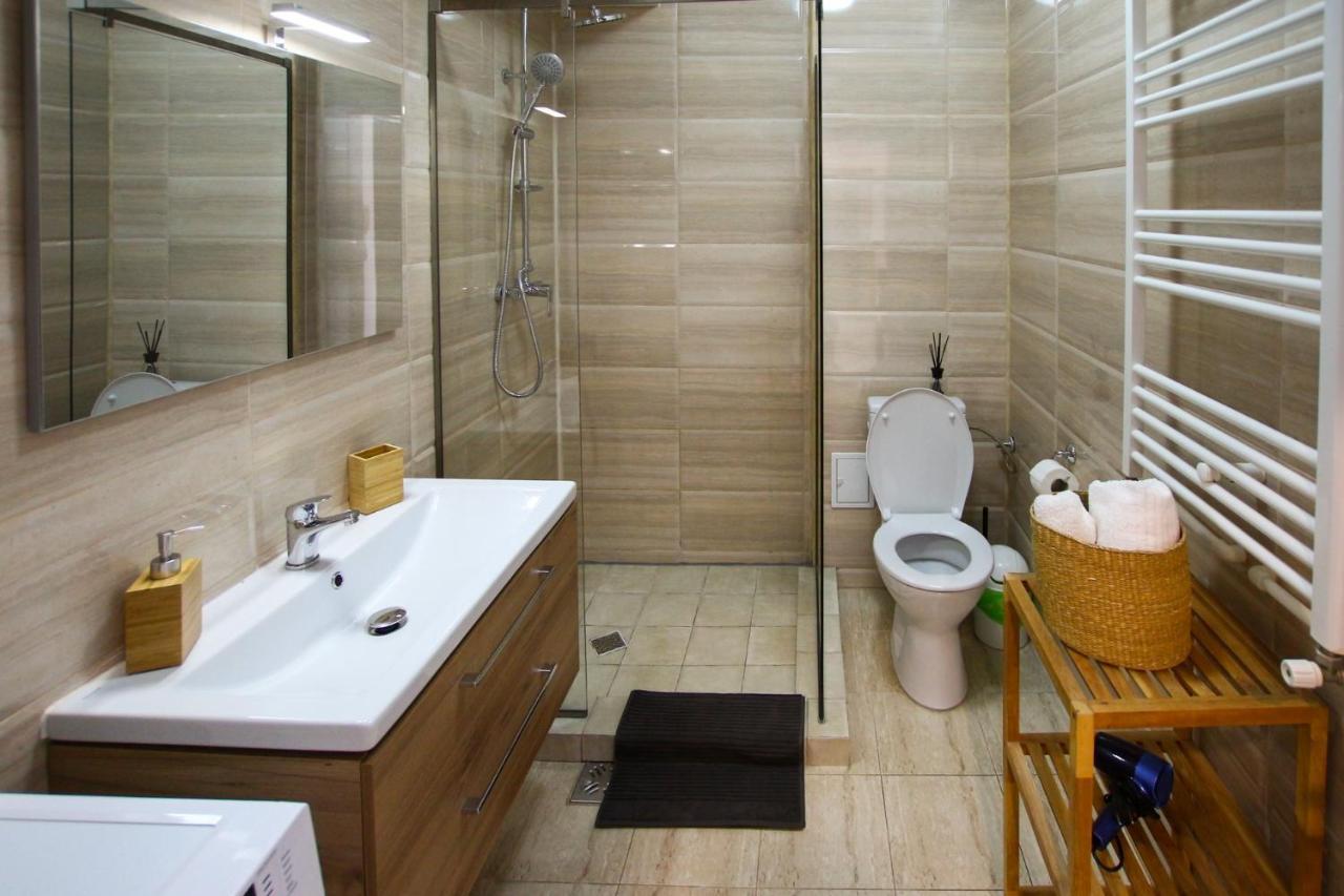 Fratelli Apartments Summerland Mamaia Esterno foto